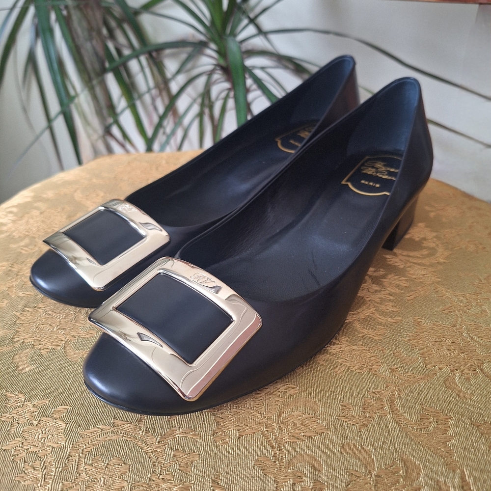 Roger Vivier Black Block Heel Shoes Gold Buckle Round Toe Size 9 Excellent EUC